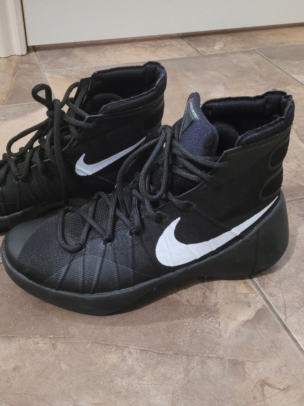 Nike Black Hyperdunk Basketball or Boxing Shoes